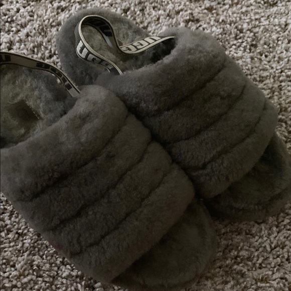 Women’s Ugg Australia slippers in grey, size 7 - Picture 1 of 3